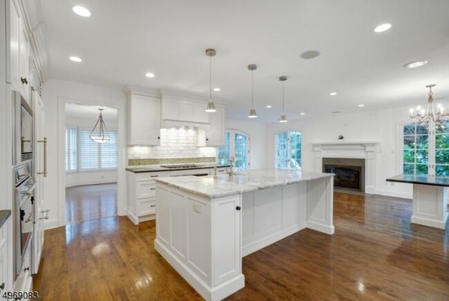 Building Photo - 6 bedroom in Summit NJ 07901