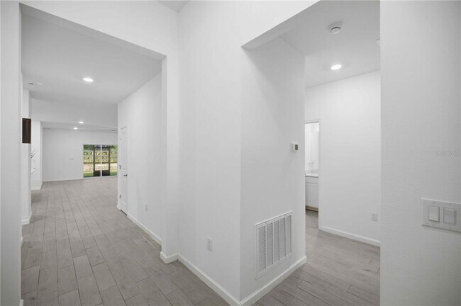 Foto del edificio - 3492 NE 38th Ln