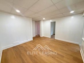 Building Photo - 1438 SW Van Buren St