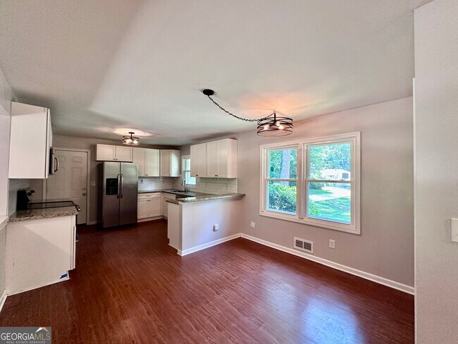 Building Photo - 2475 Hogan Rd