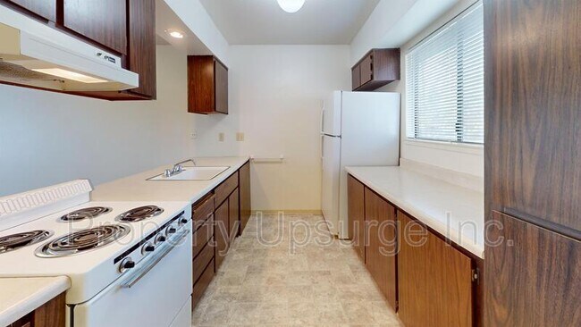 Building Photo - 540 South St