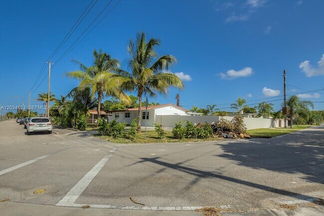 Foto del edificio - 160 NW 199th St