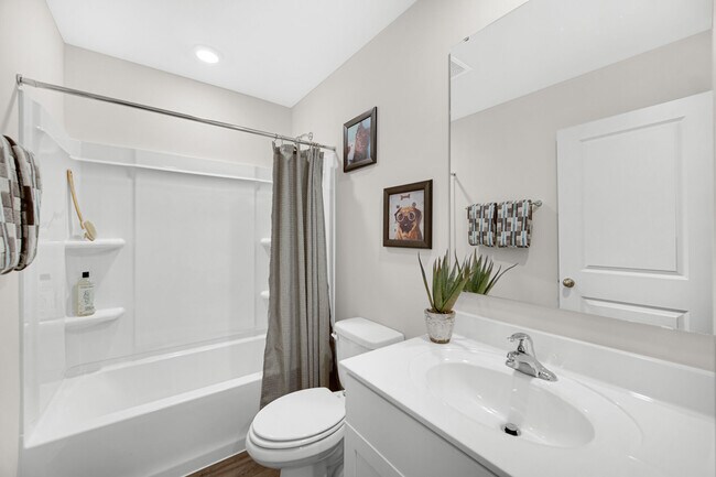 Baño secundario - Terrabrook at Prairie Ridge