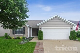 Building Photo - 2490 Lakecrest Dr