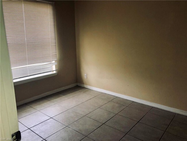 Foto del edificio - 326 Hightower Ave S