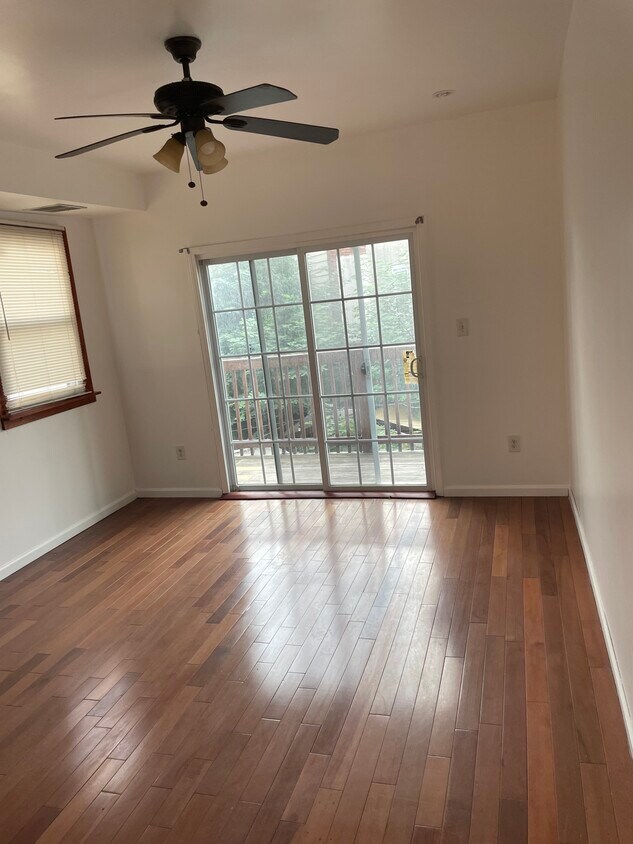 Foto principal - 2541 Grays Ferry Ave