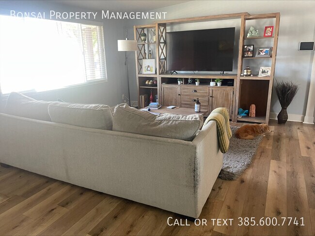 Foto del edificio - 1517 Mango Rd