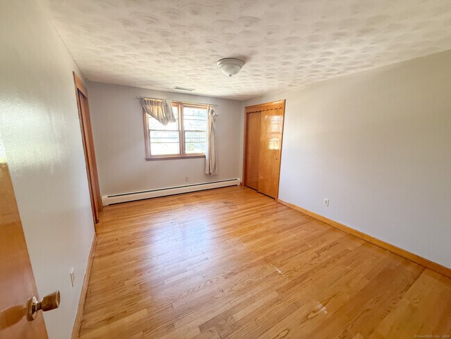 Foto del edificio - 541 Burritt St