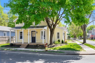 Building Photo - 68 1st St