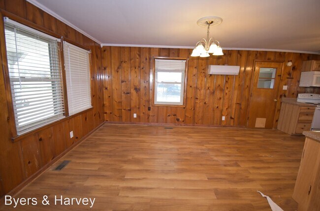 Building Photo - 3 br, 1 bath House - 4319 Highway 12 N