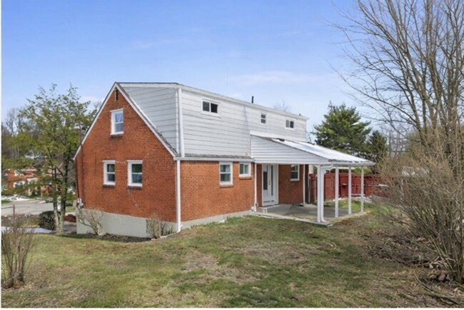 Foto del edificio - READY NOW! Fully RENOVATED 4 bedroom on a CUL-DE-SAC in MONROEVILLE!