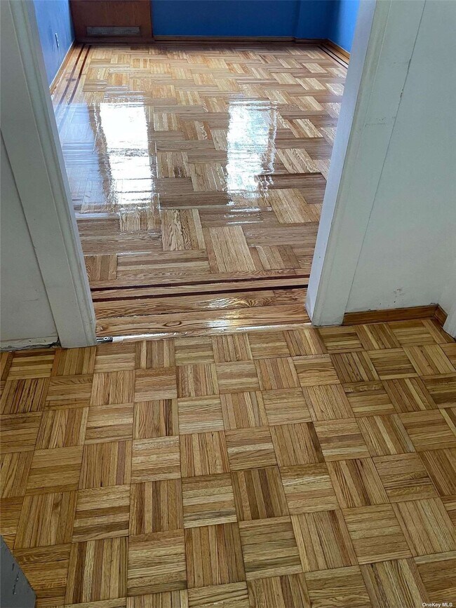 Foto del edificio - 1053 E 13th St