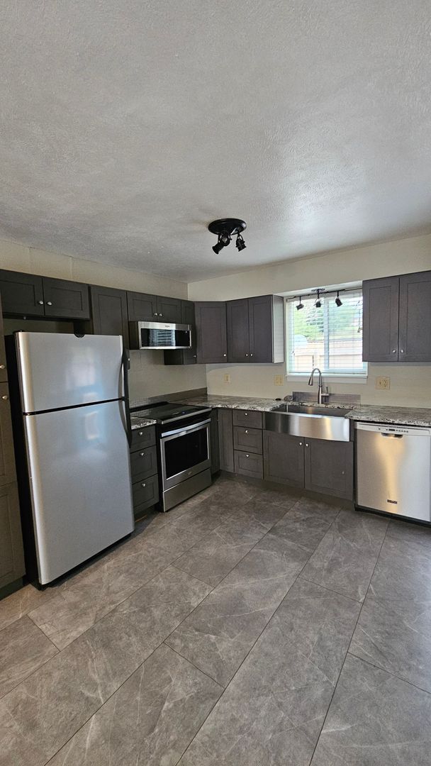 Building Photo - Condo In Arvada close to light rail