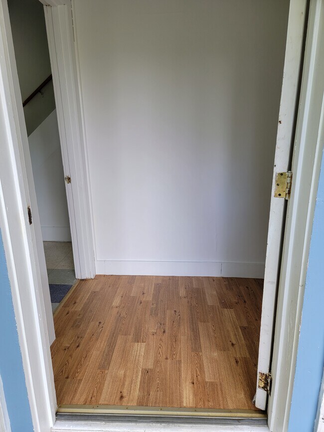 Foto del edificio - 7 Holly Tree Rd