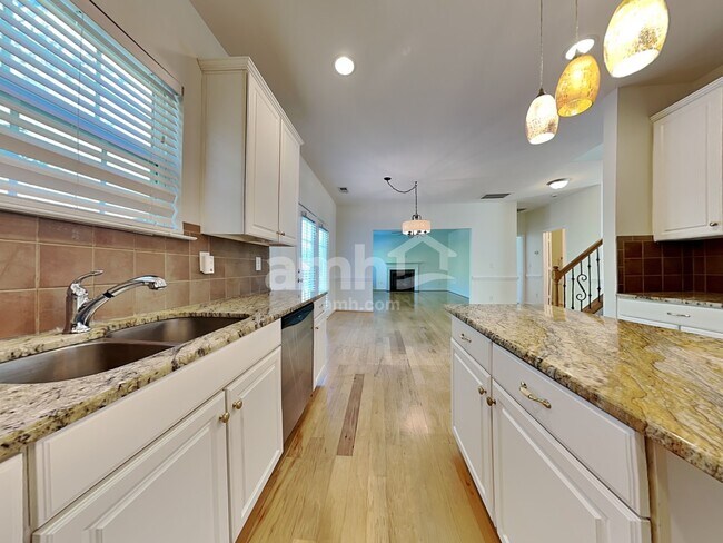 Building Photo - 12216 Palomar Dr