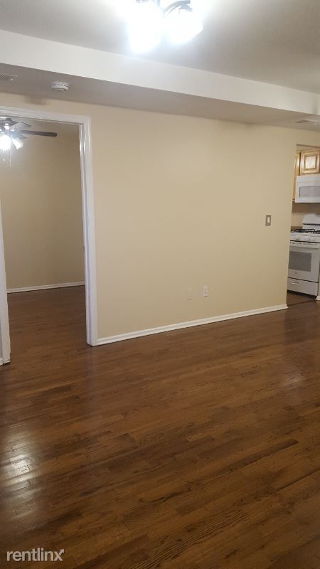 Building Photo - 2 br, 1 bath Condo - 110 College Drive