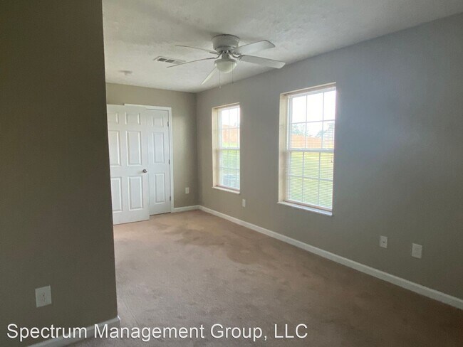Building Photo - 3 br, 2 bath House - 626 Privet Drive