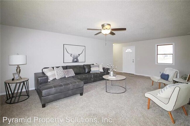 Building Photo - 3 br, 1 bath House - 4101 E 25th St