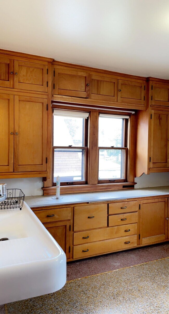 Building Photo - 3213 N 45th St