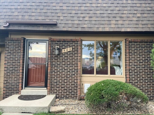 Building Photo - 502 Gladiola St