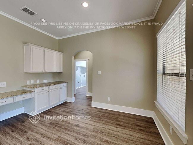 Building Photo - 1006 Eagle Nest Ave