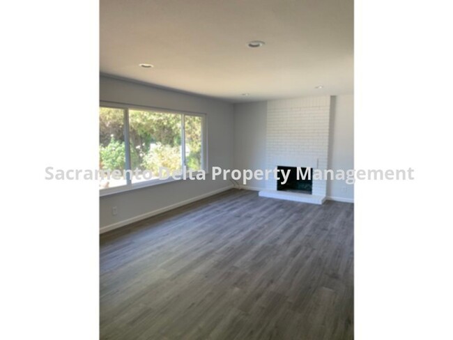 Foto del edificio - Nice home in Fair Oaks neighborhood