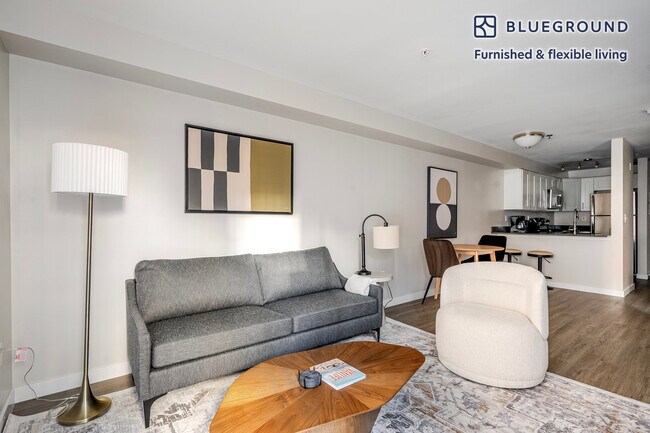 Foto del edificio - 526 Yale Ave N