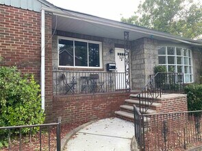 Building Photo - 132 Nelson Ave