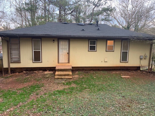 Building Photo - 2275 Doris Dr