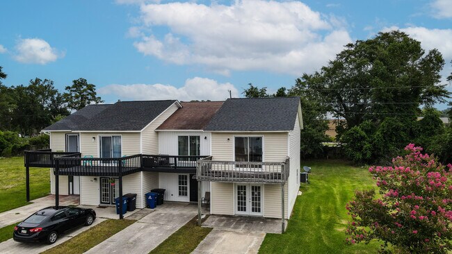 Foto del edificio - 88 Shoreline Dr