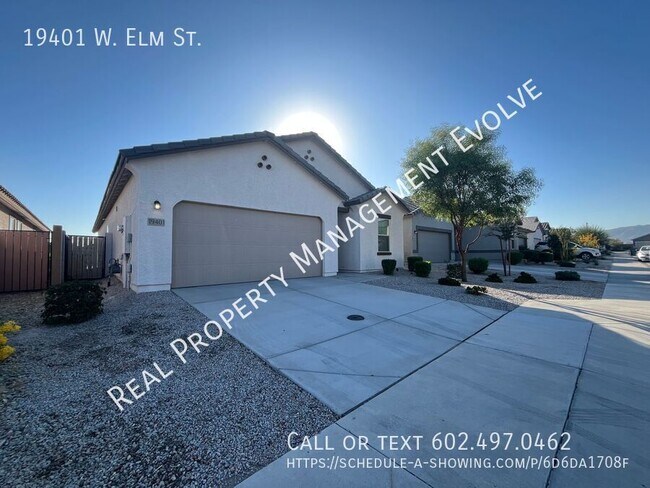 Building Photo - COME TOUR TODAY!