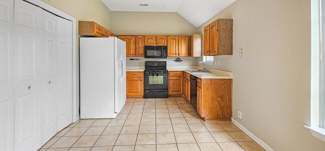 Foto del edificio - 7120 Wetherburn Cove