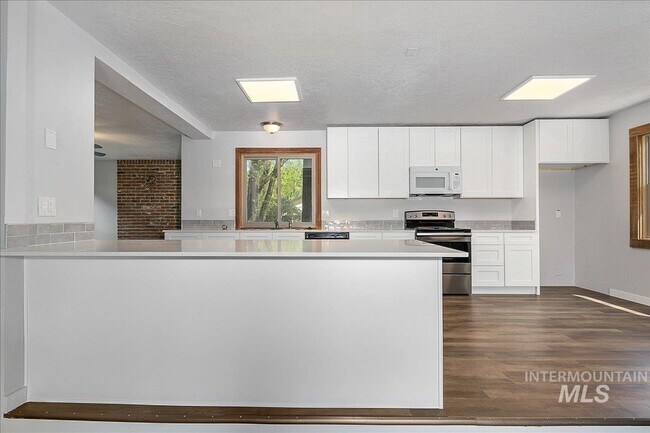 Building Photo - 2304 N Montana Ave