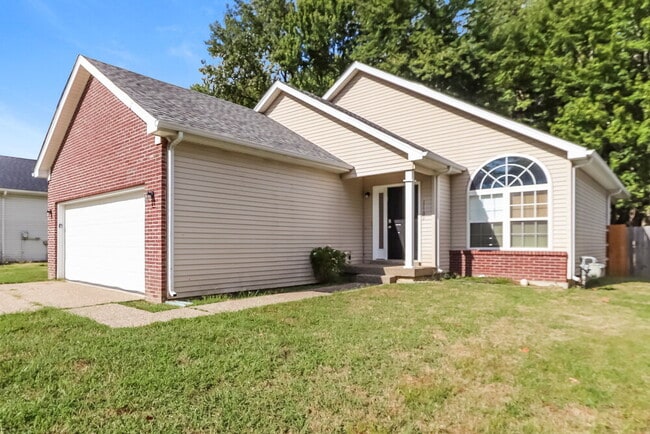 Building Photo - 11109 Meadow Chase Ct