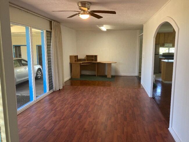 Building Photo - 579 Haihai St