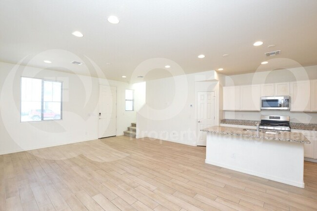 Building Photo - 3707 S 58th Dr