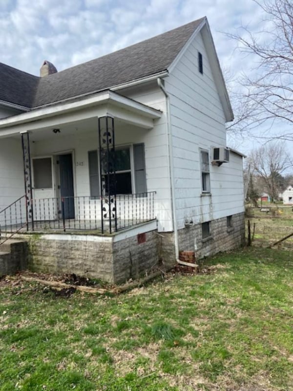 Building Photo - 1303 S McKinley St