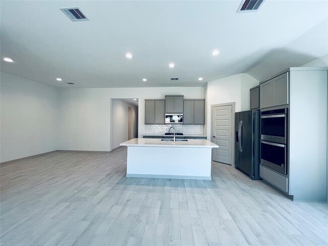 Building Photo - 29238 Grand Gorge Dr