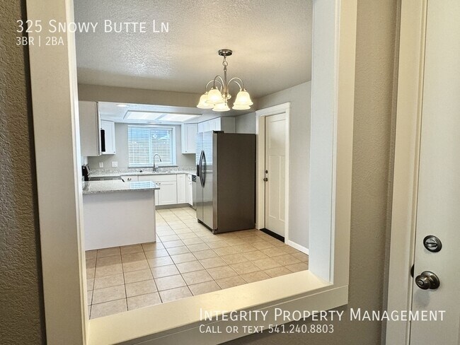 Foto del edificio - 325 Snowy Butte Ln