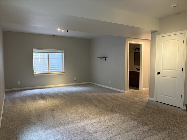 Foto del edificio - 4221 Chippewa Dr