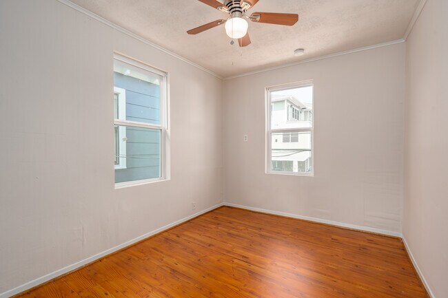 Study/Office - 1330 Yale St