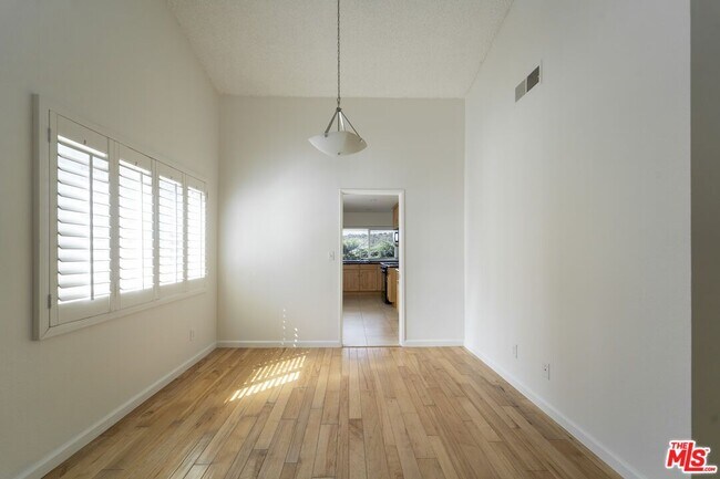 Foto del edificio - 3107 Hodler Dr