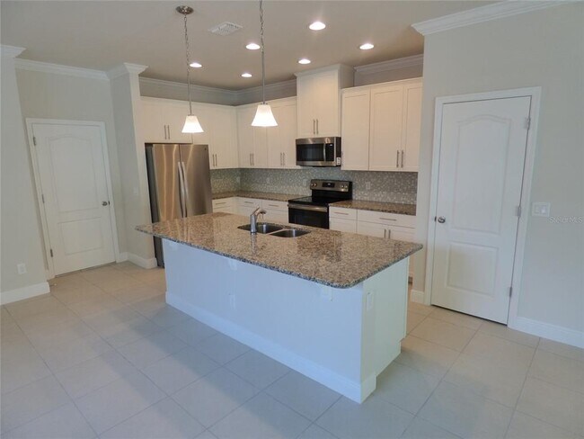 Building Photo - 569 Bethesda Ct