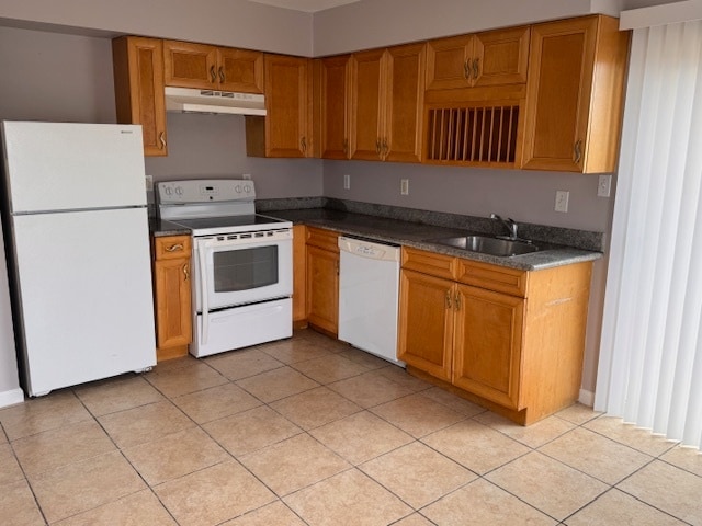 Kitchen - 3333 Golden Dr