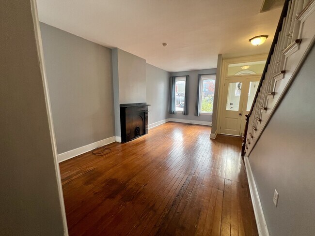 Foto del edificio - 533 W Walnut St