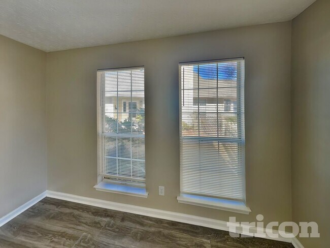 Foto del edificio - 55 Braelinn Creek Ct