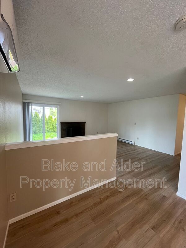 Foto del edificio - 5531 SW Lombard Ave