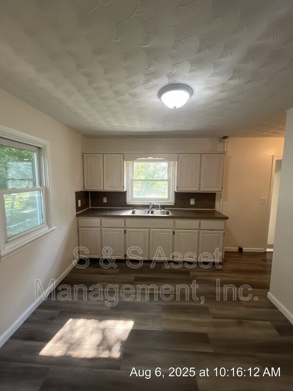 Foto del edificio - 5731 Joshua St