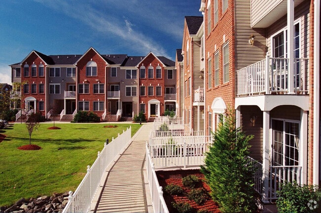 Building Photo - Sun Valley at Florham Park