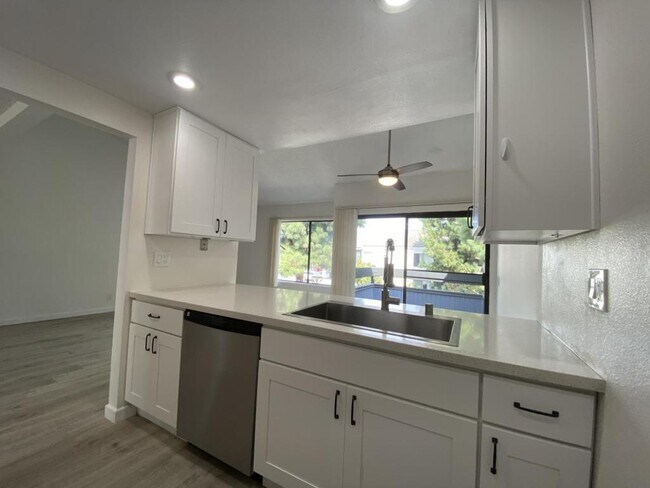 Foto del edificio - 160 N Richmont Dr